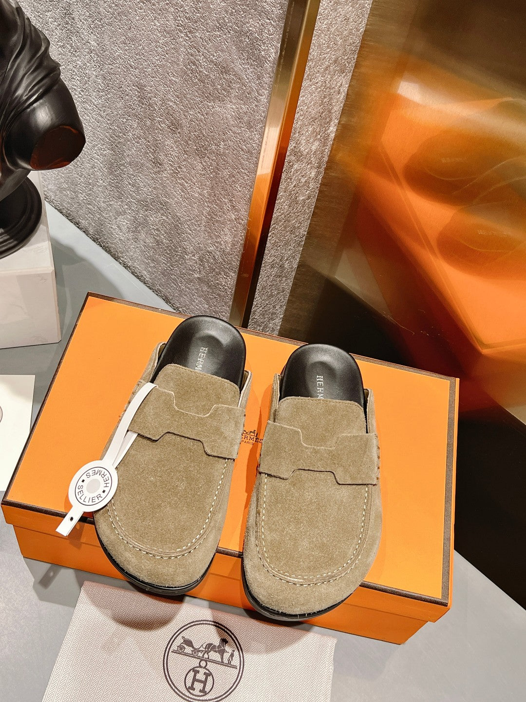 Stylish Half-Drag Slippers for Couples - HermÃ¨s 2023 Collection