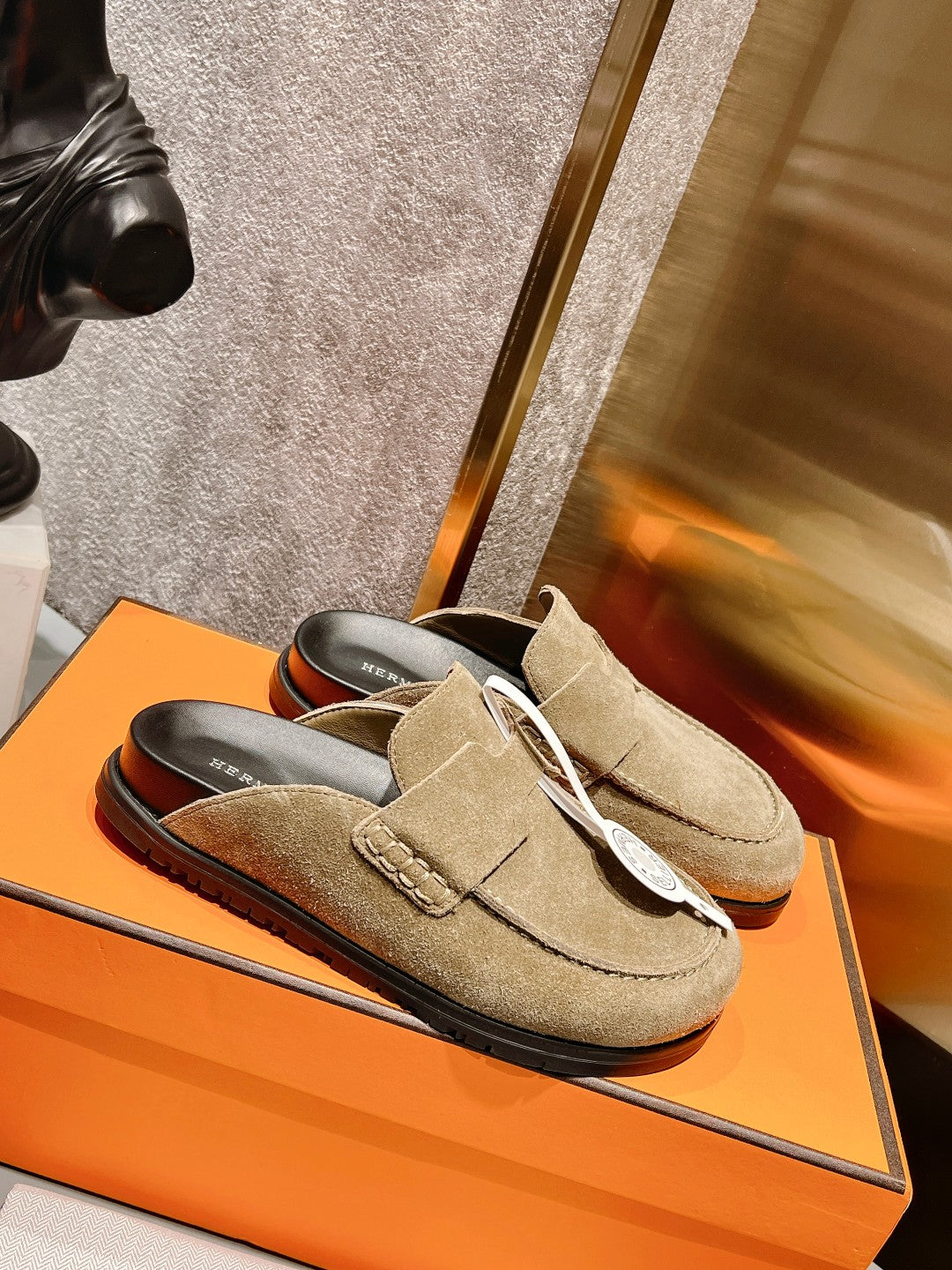 Stylish Half-Drag Slippers for Couples - HermÃ¨s 2023 Collection