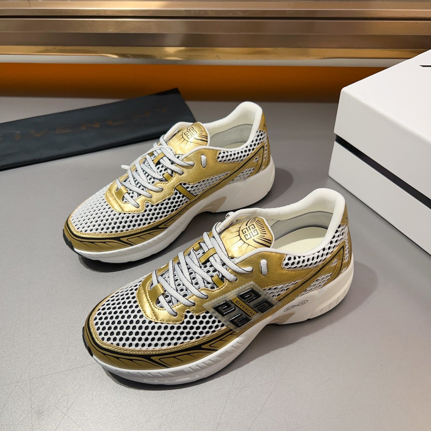 GIV 1 Men's Thick-Soled Elevated Casual Sneakers