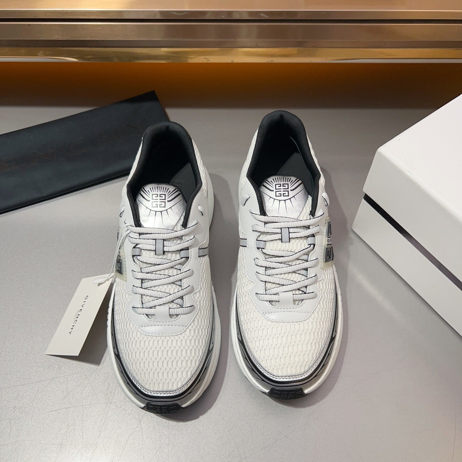 Elevate Your Style | GIV 1 Menâ€™s Casual Sneakers