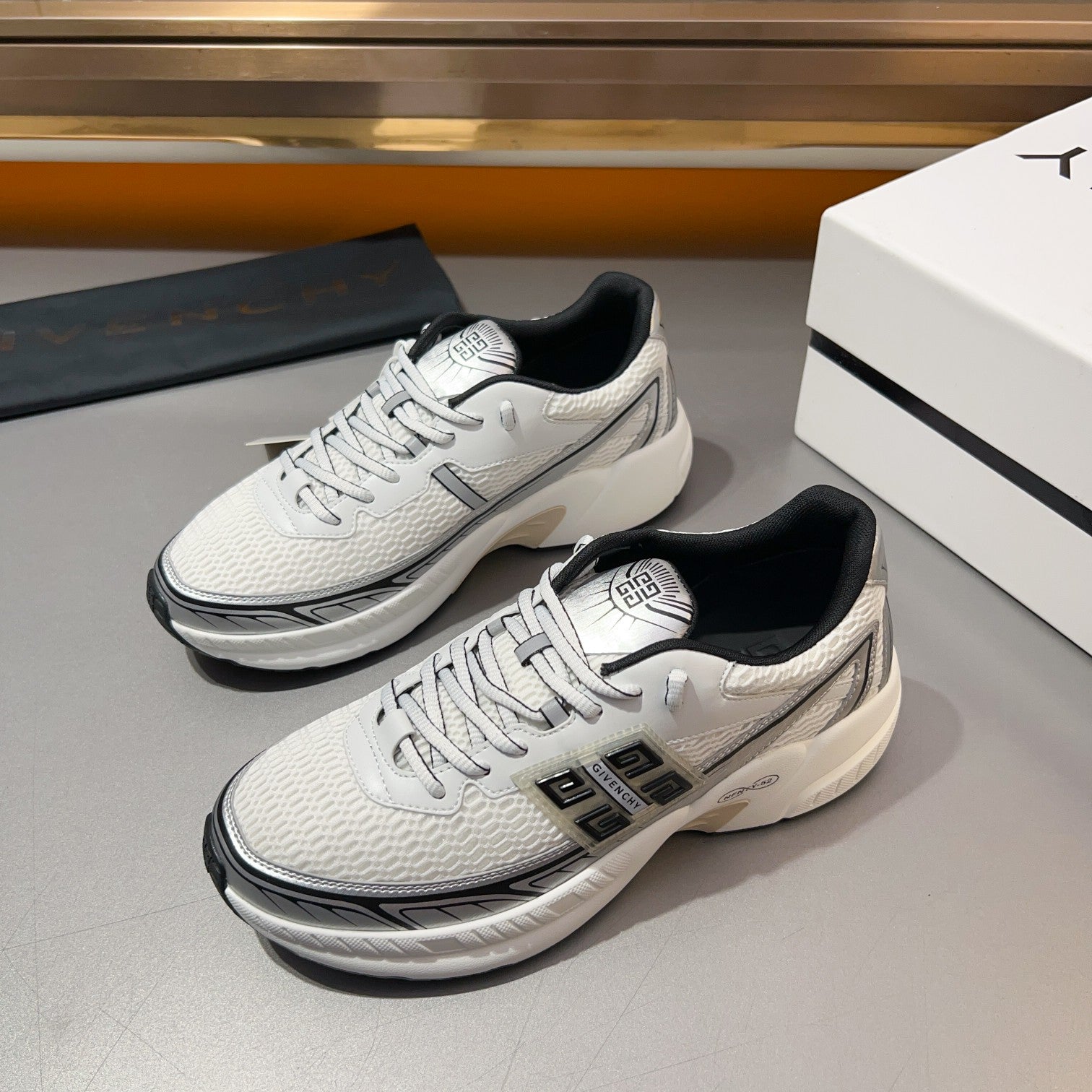 Elevate Your Style | GIV 1 Menâ€™s Casual Sneakers