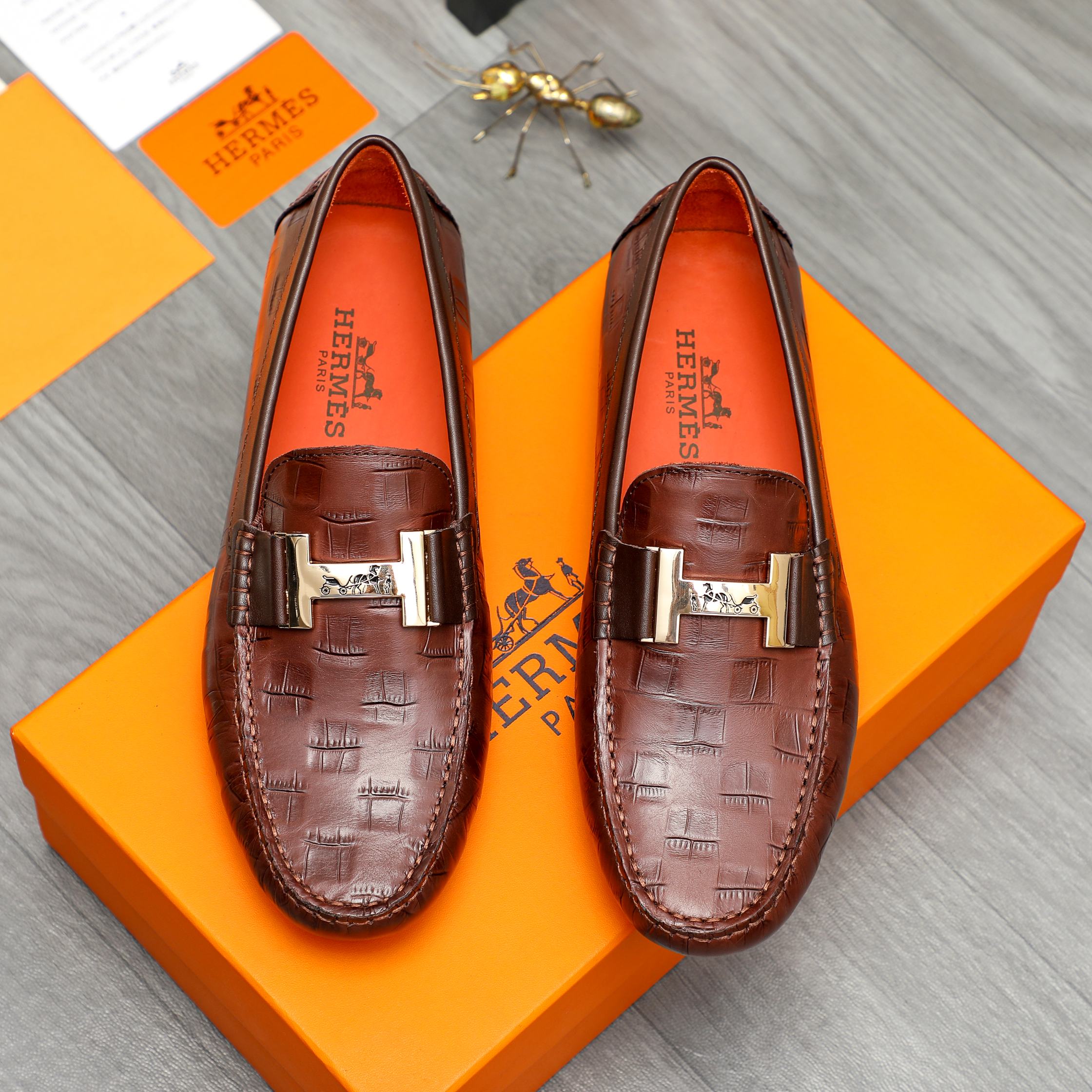 HermÃ¨s Slip-On Shoes for Men - Luxury Cowhide with Pigskin Lining