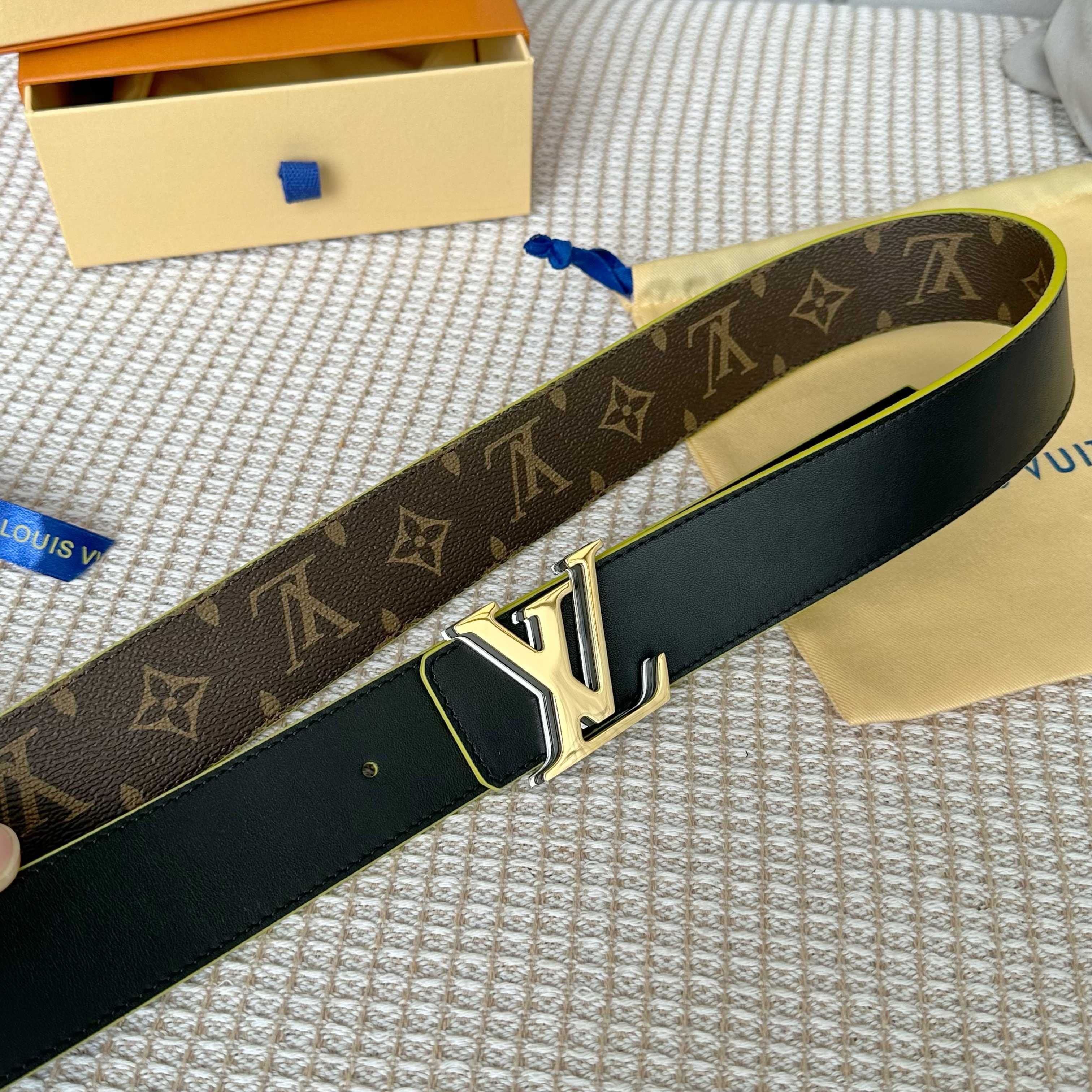 Louis Vuitton Dual-Sided 40mm Canvas Belt - Premium Craftsmanship