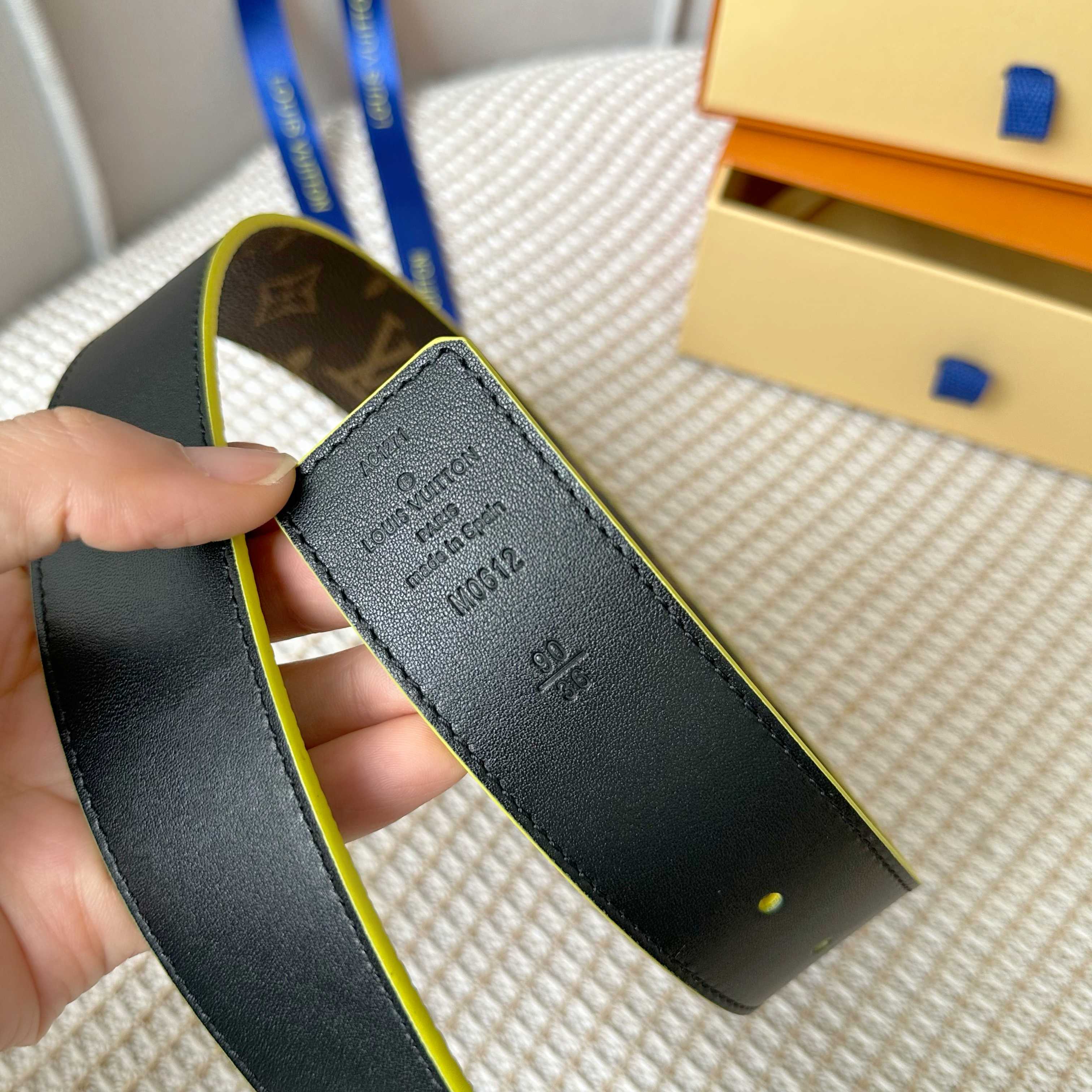 Louis Vuitton Dual-Sided 40mm Canvas Belt - Premium Craftsmanship