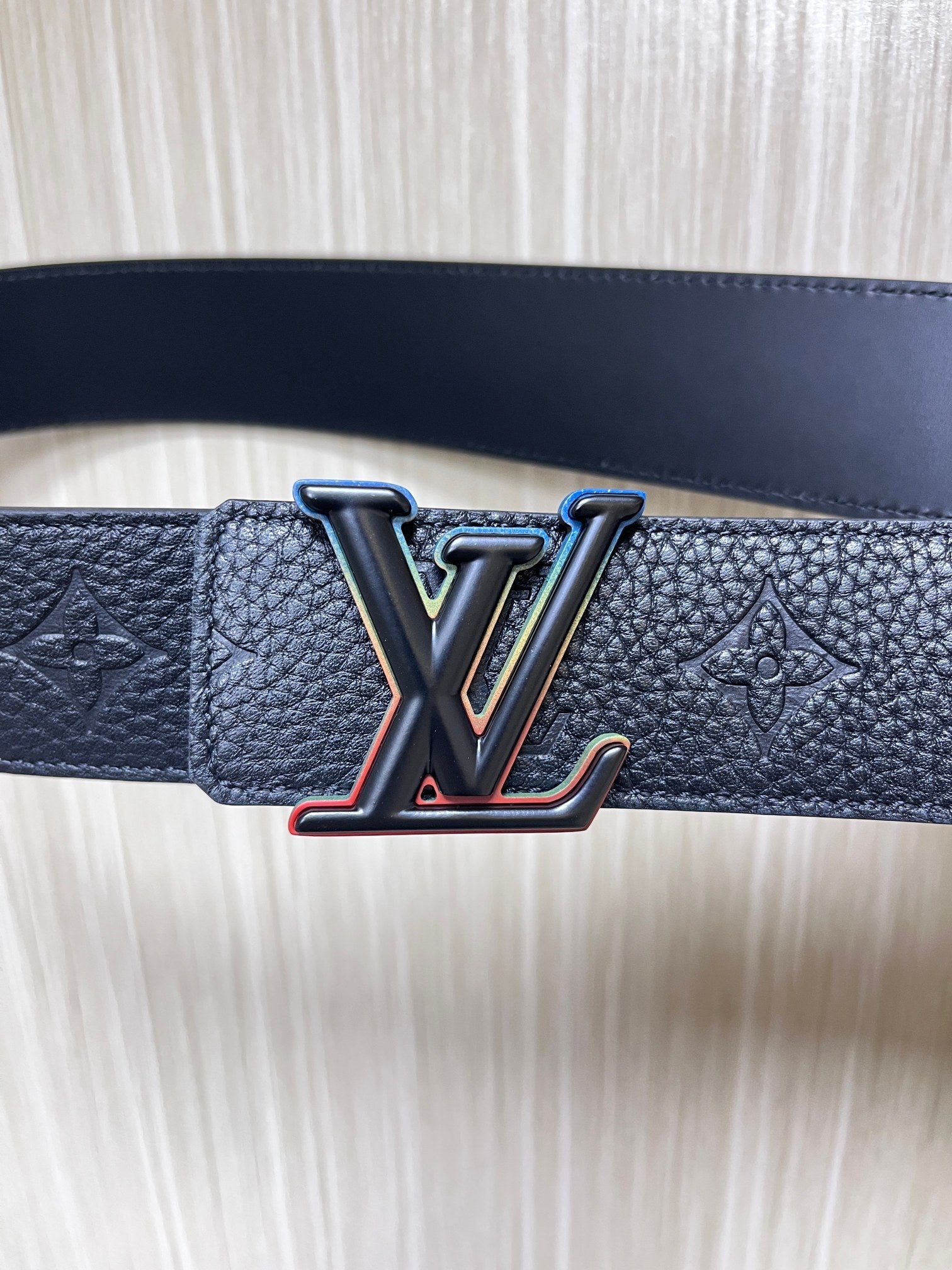 High-Quality Reversible Calf Embossed Belt with Wire Buckles