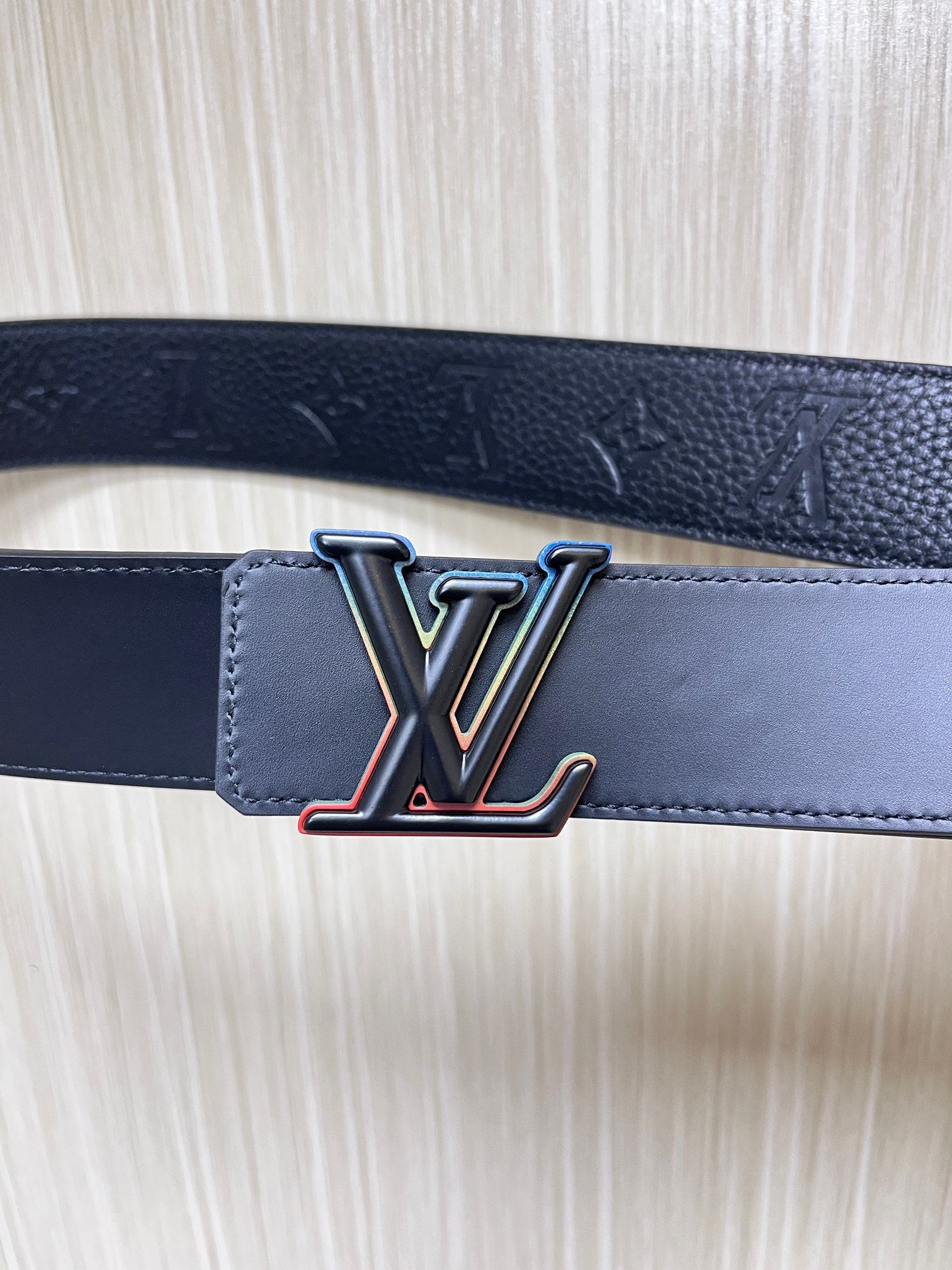 High-Quality Reversible Calf Embossed Belt with Wire Buckles