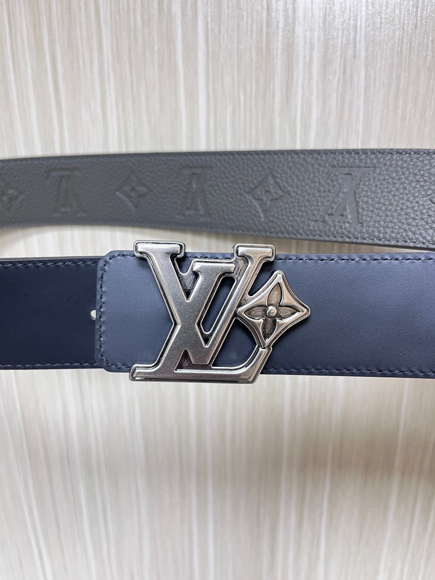 Premium 4.0mm Calf Embossed Reversible Belt with High-Quality Buckles