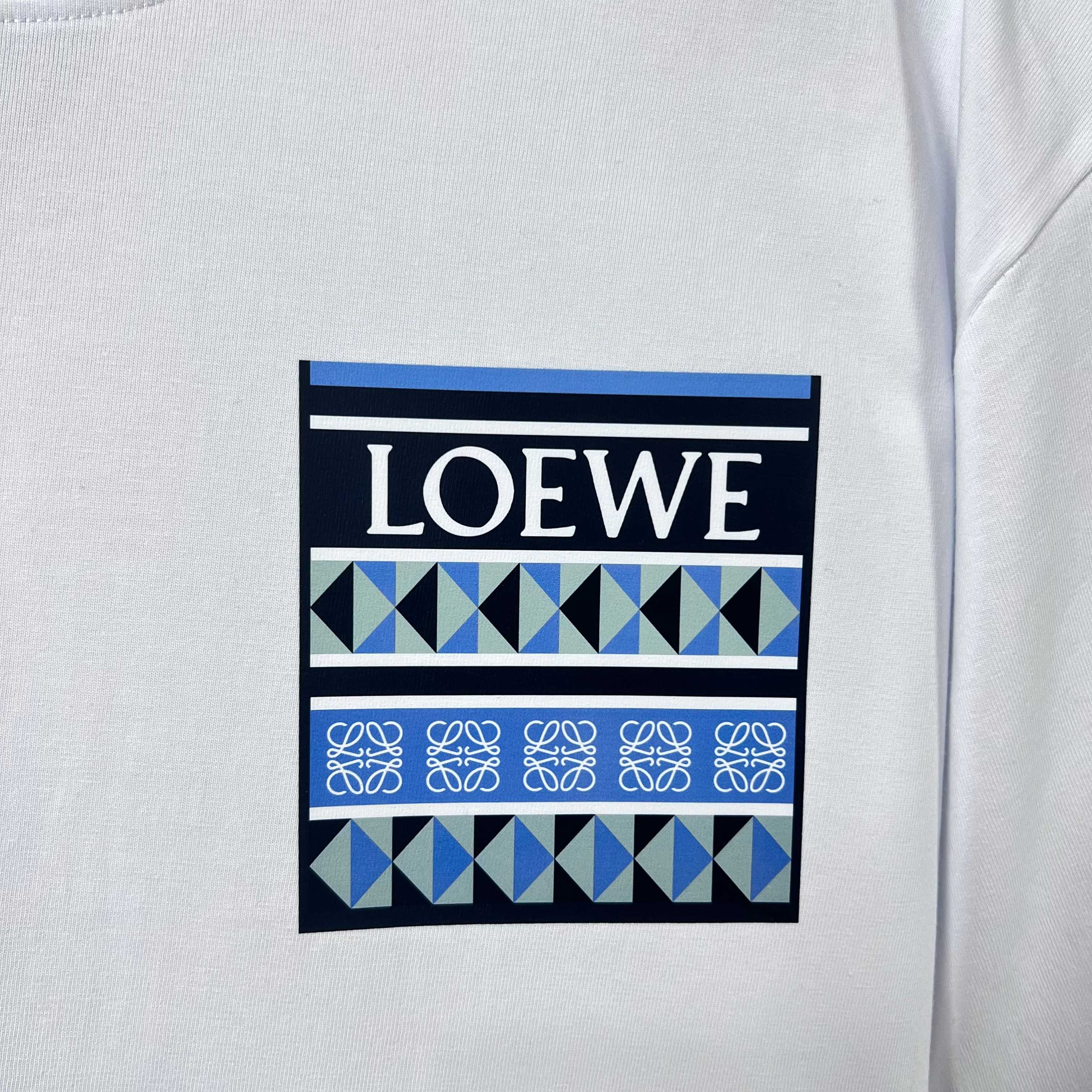 LOEWE Luo Yiwei Short-Sleeved T-Shirt with Geometric Logo