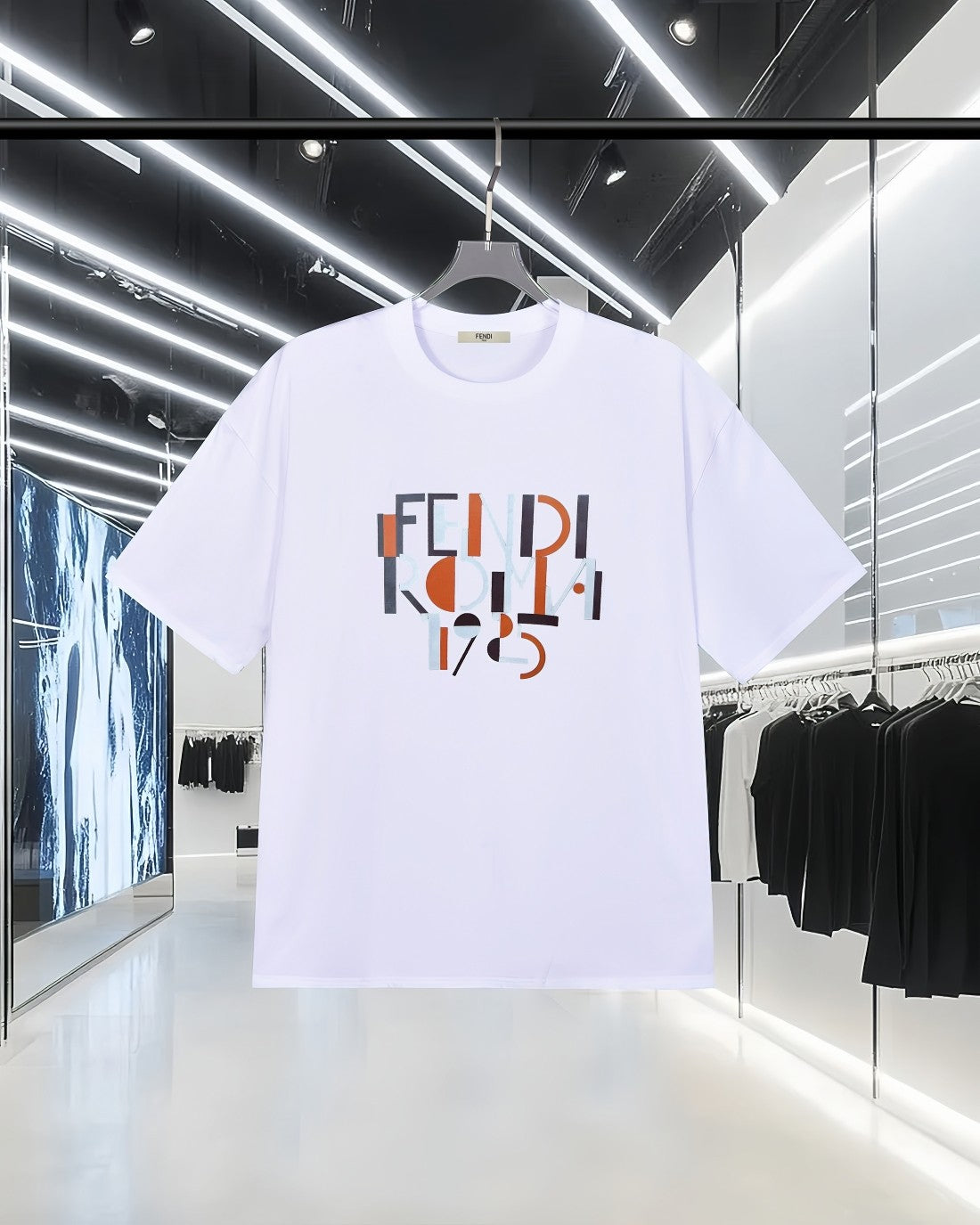 FENDI 280g Round Neck Logo T-Shirt - Classic & Trendy