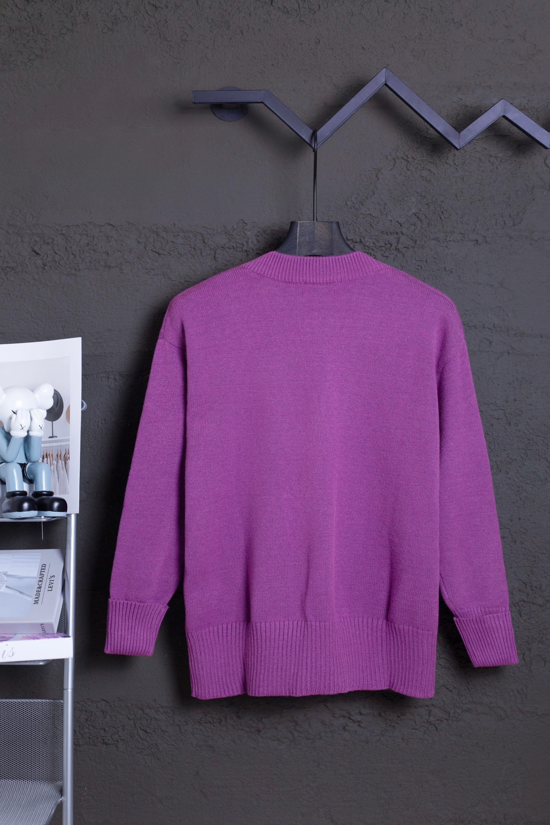 MMQ802 AMI Classic Big Love Jacquard Cardigan Sweater in Purple