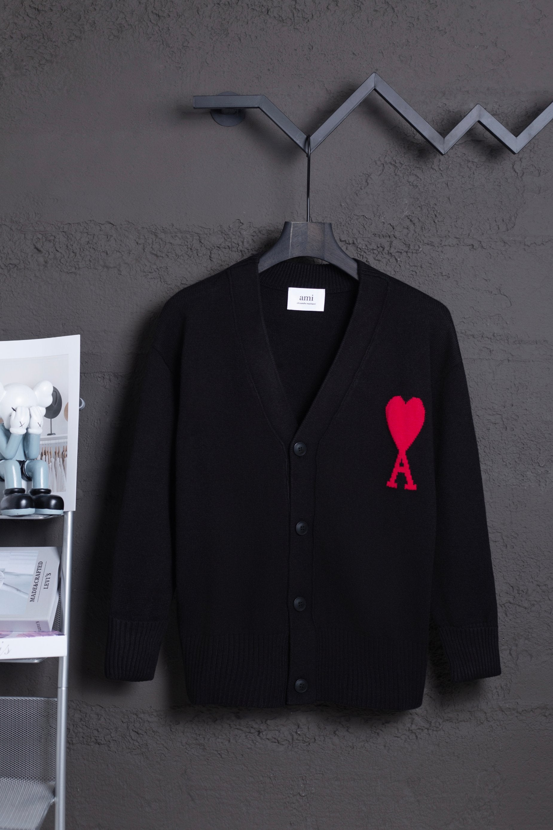 Classic Big Heart Jacquard Cardigan Sweater - MMQ802