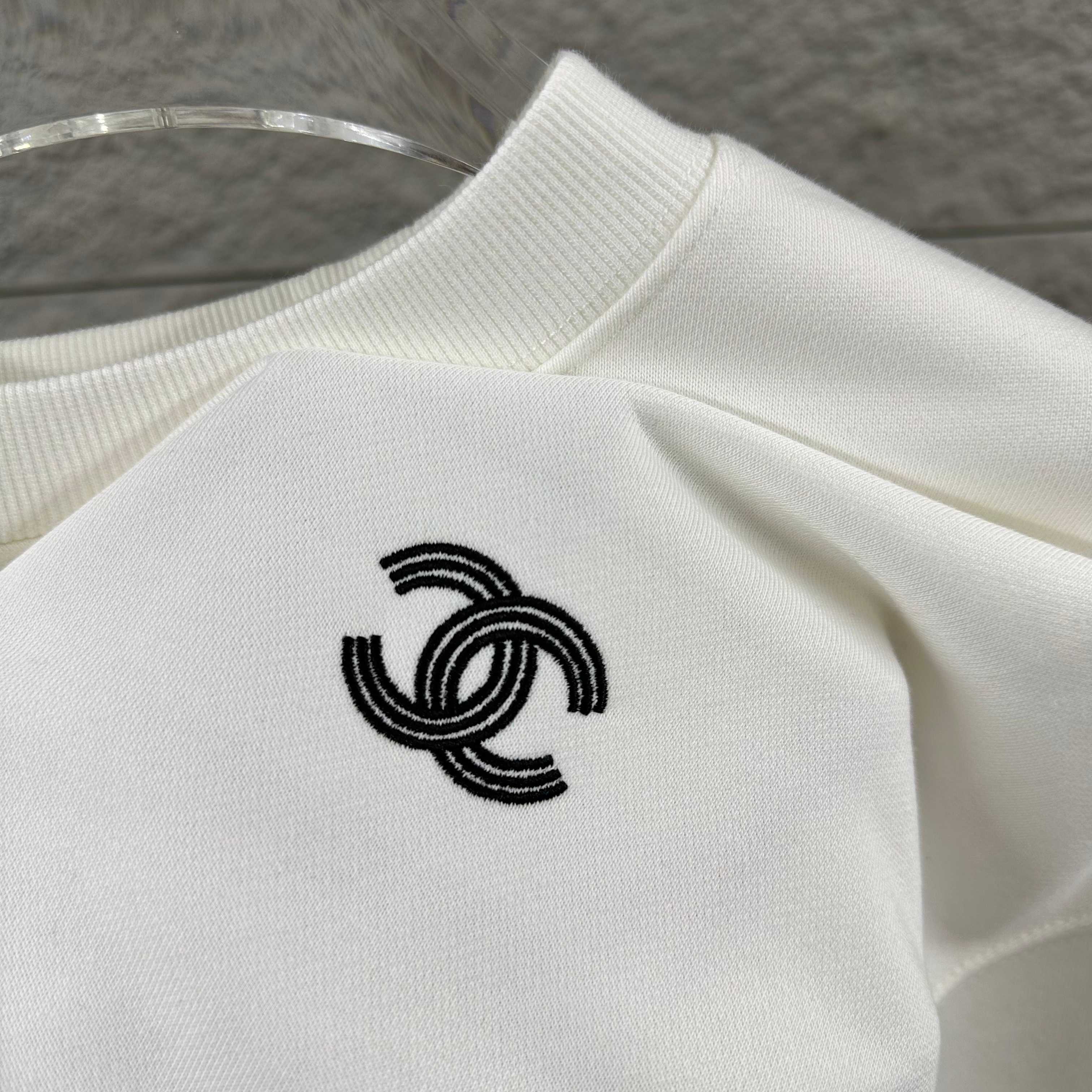 Unisex Embroidered Terry Sweatshirt - Early Autumn/Winter Collection