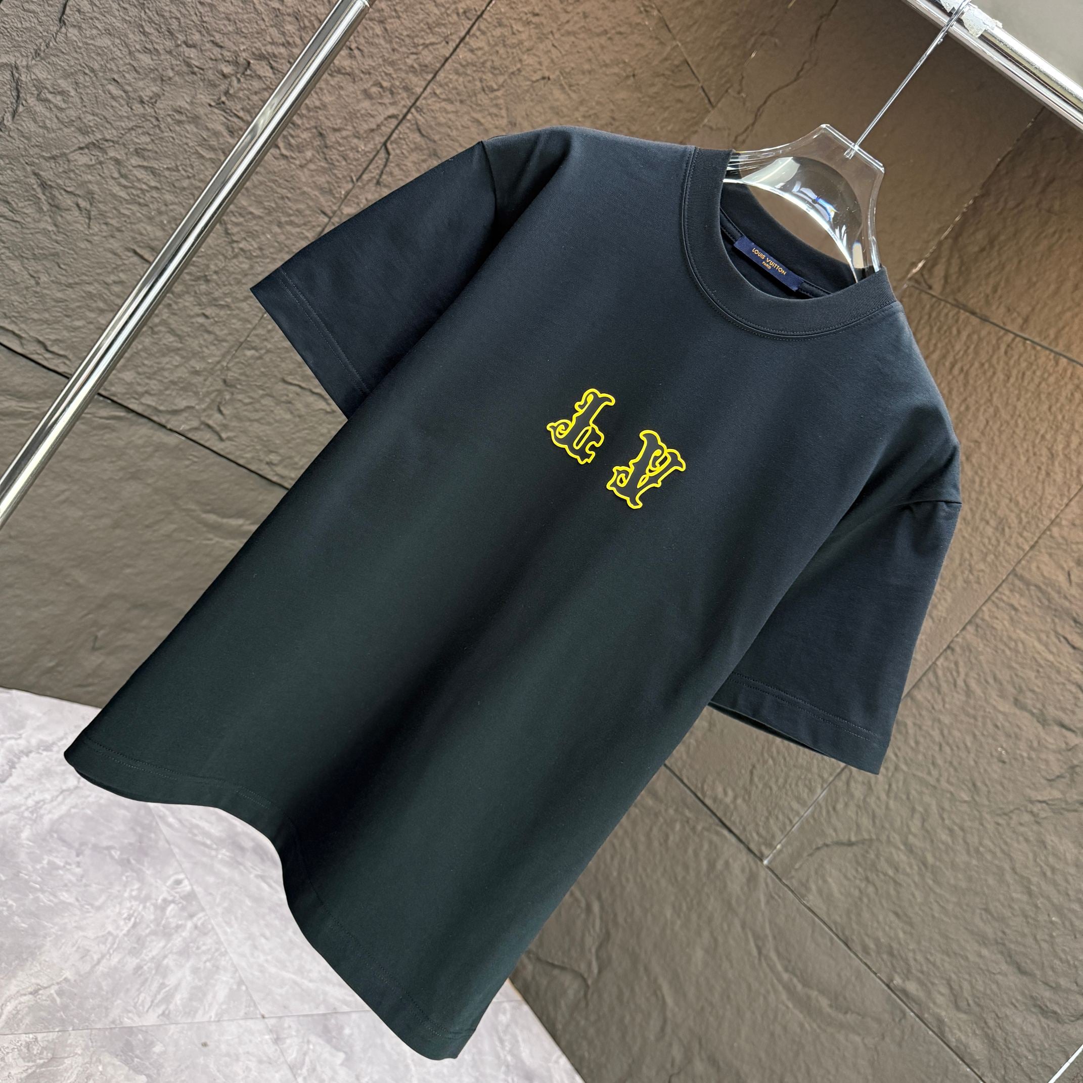 Louis Vuitton Autumn/Winter 2025 Short-Sleeved T-Shirt - Custom Cotton Logo