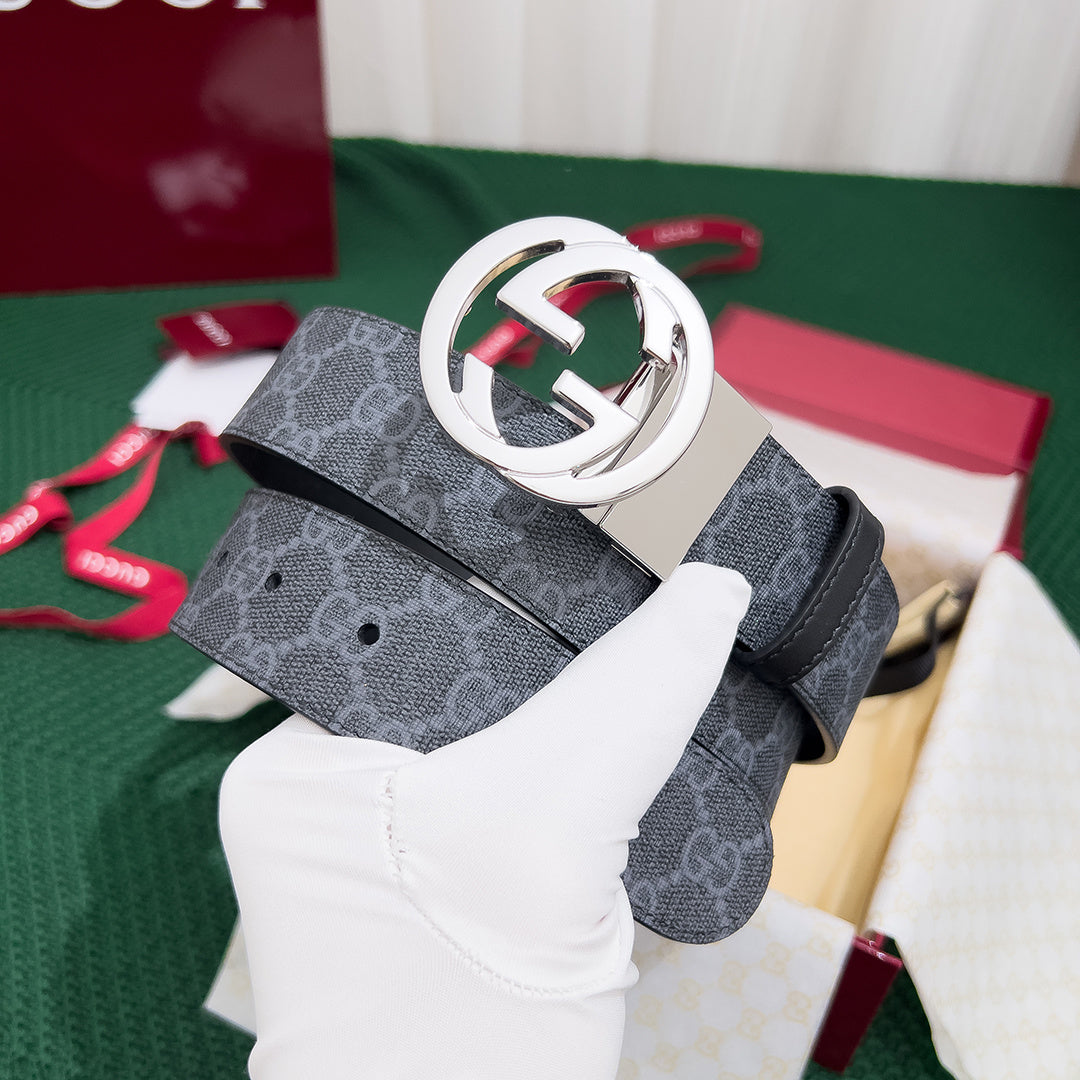 Gucci Double-Sided Leather Belt with Counter-Rotating Buckle for Men