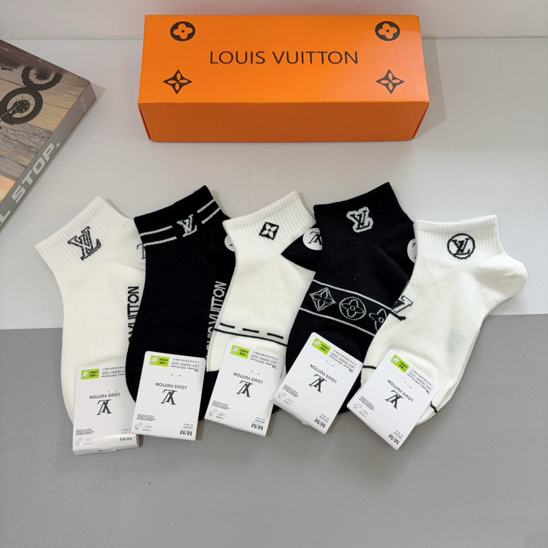 Louis Vuitton Classic Mid-Calf Socks - 5 Pairs of Stylish Cotton Fashion