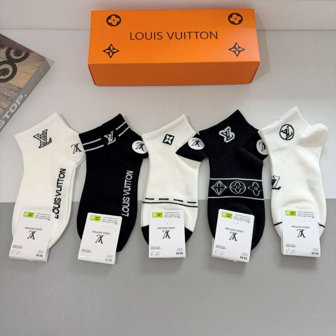 Louis Vuitton Classic Mid-Calf Socks - 5 Pairs of Stylish Cotton Fashion