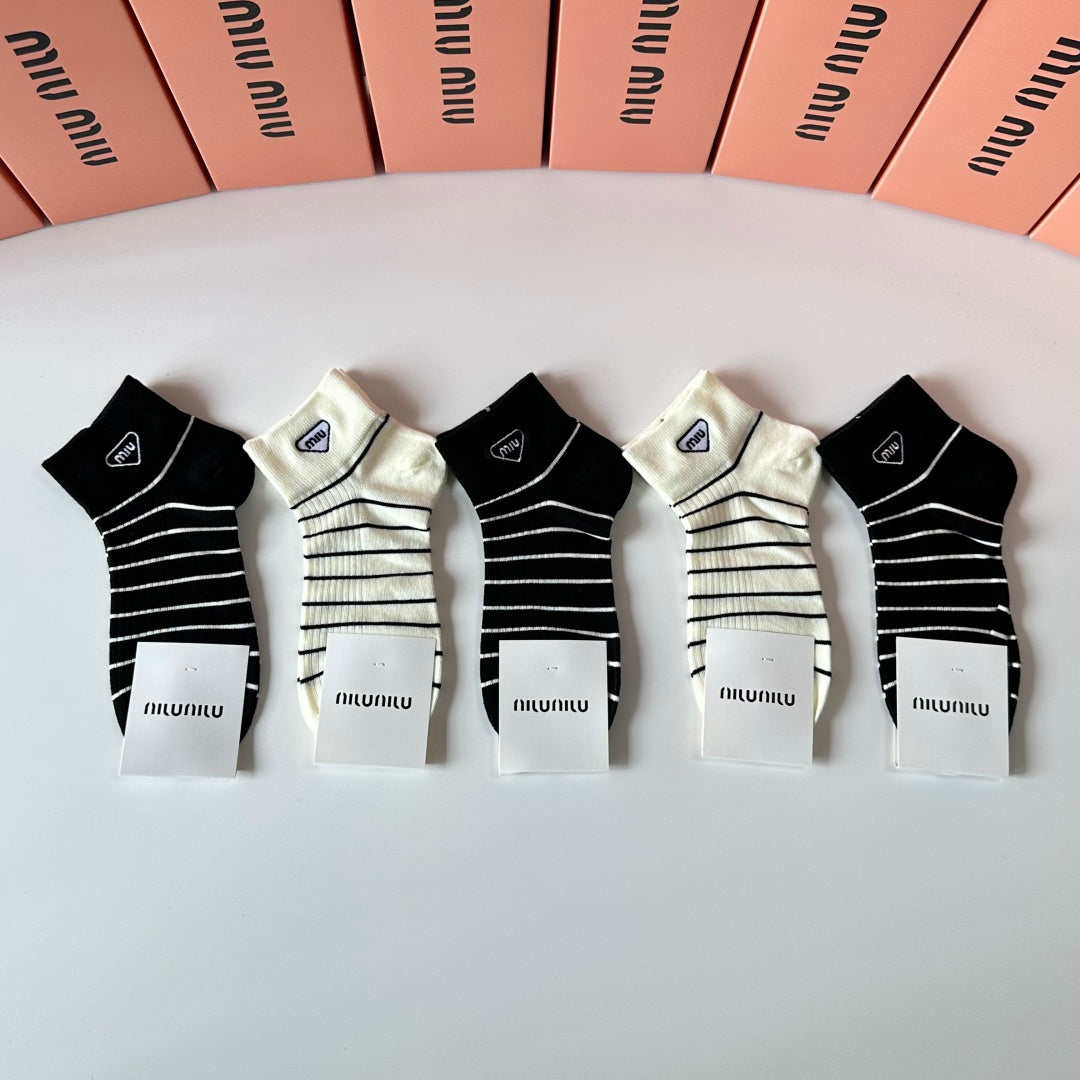 MiuMiu Embroidered Medium and Short Socks - 5 Pairs in Box