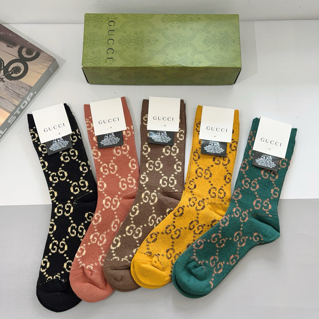 GUCCI Classic Calf Socks - Designer Fashion Essential
