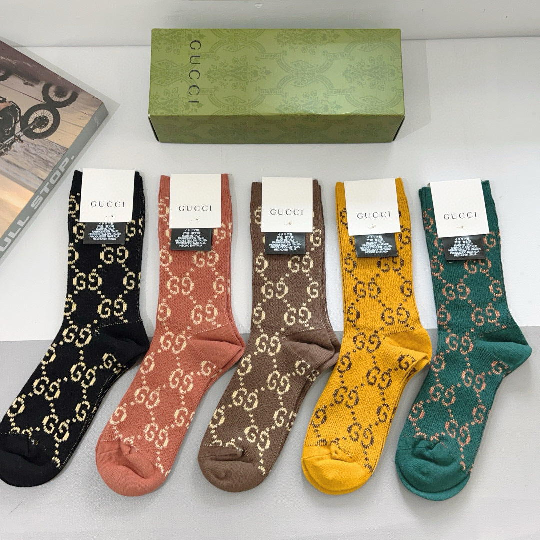GUCCI Classic Calf Socks - Designer Fashion Essential