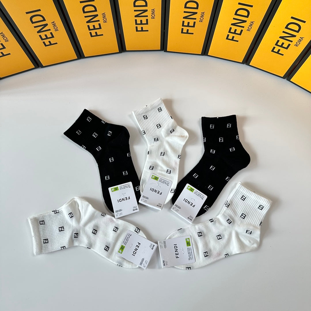 Fendi Mid-Tube Socks - Stylish 5-Pair Pack