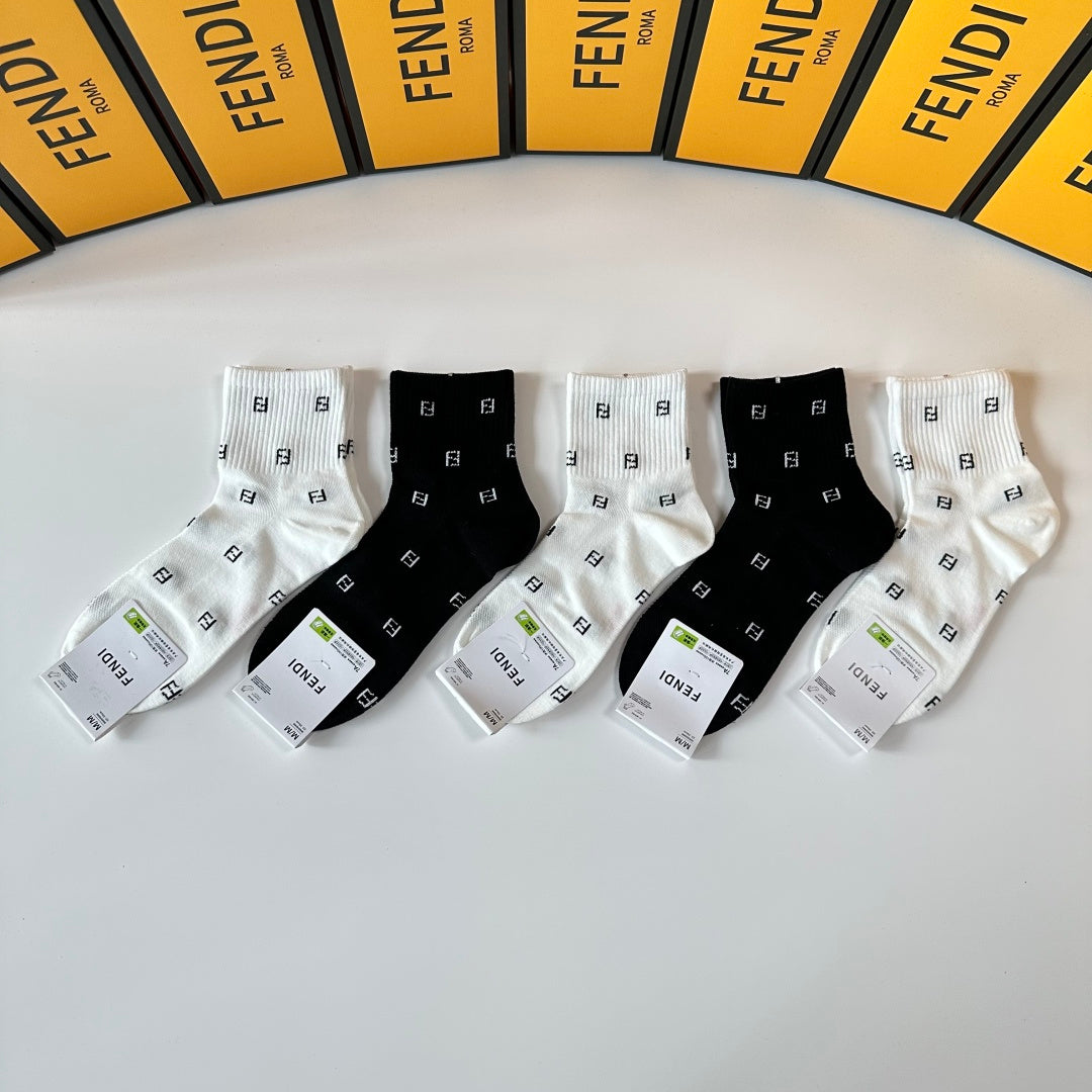 Fendi Mid-Tube Socks - Stylish 5-Pair Pack
