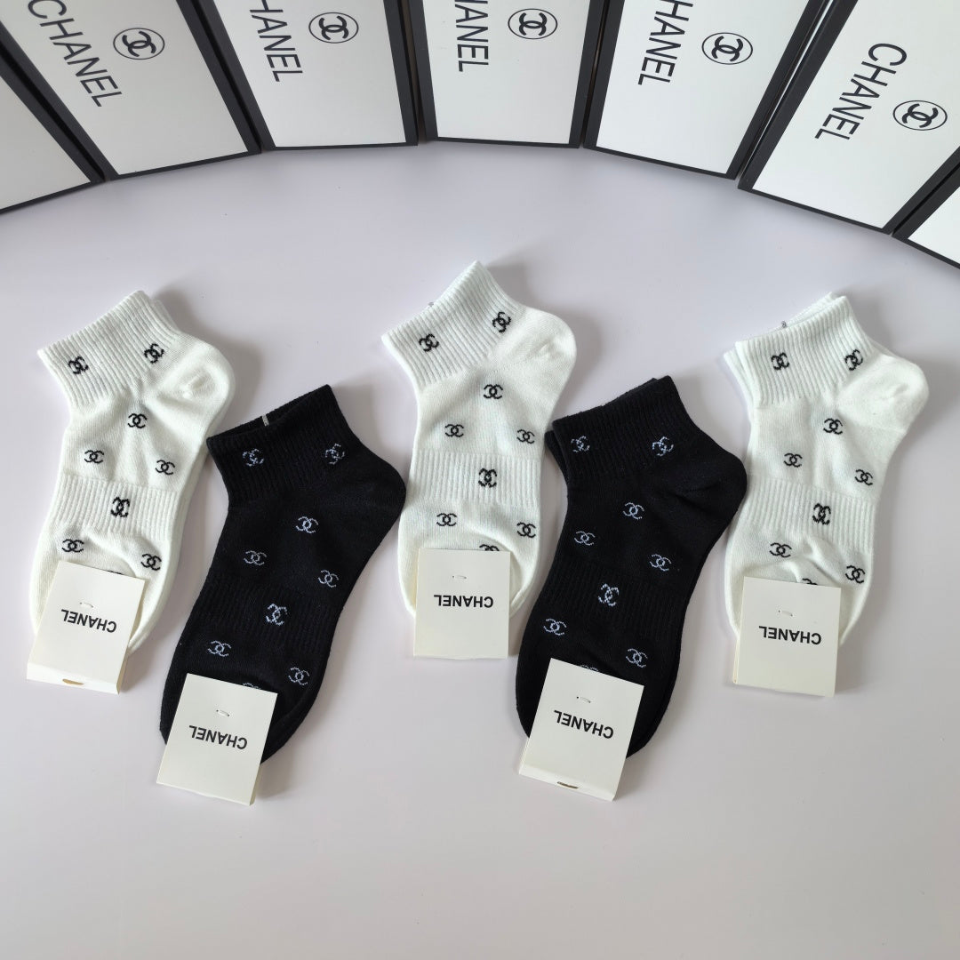 Chanel Short and Medium Pile Socks - 5 Pairs Gift Box