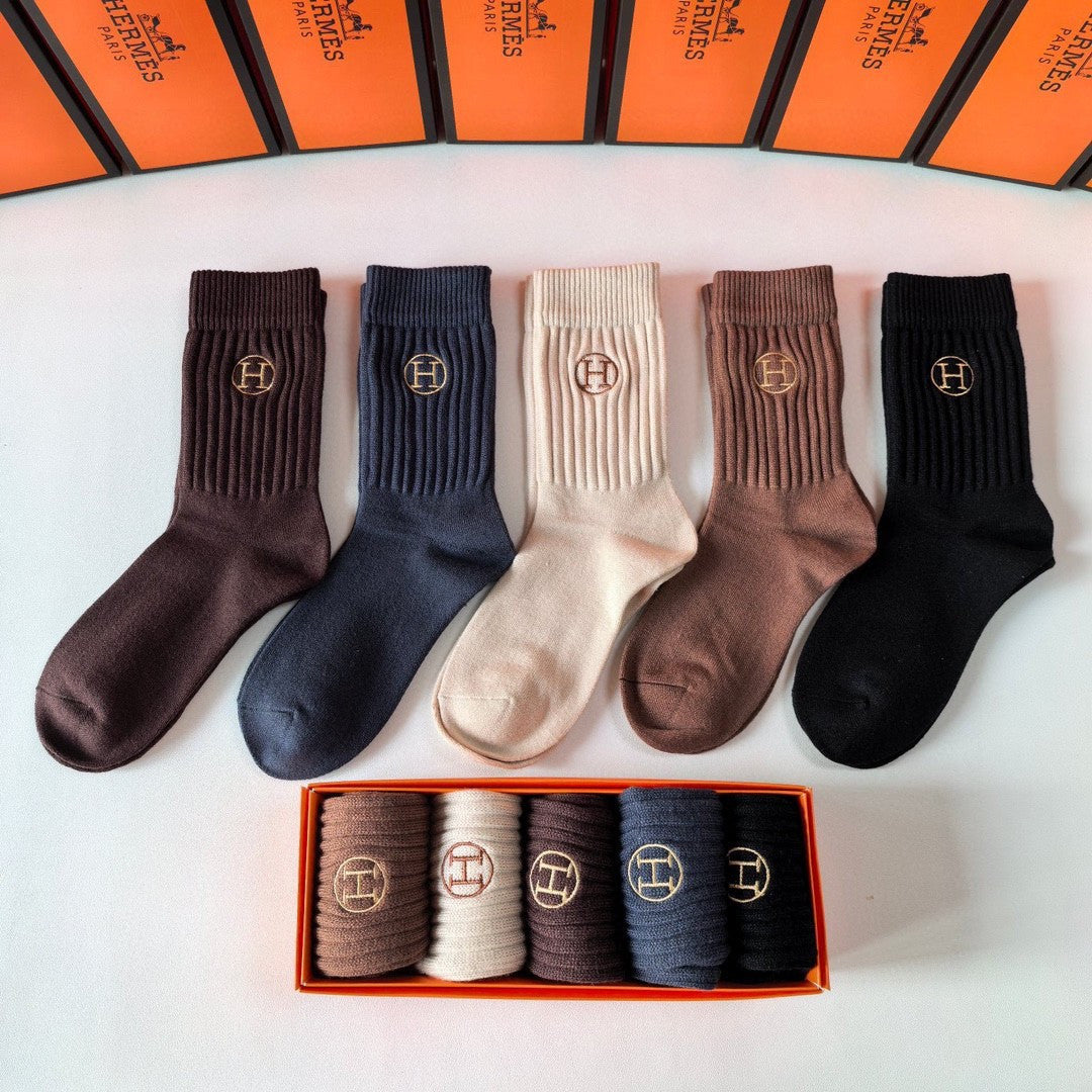 HermÃ¨s Cashmere Mid-Length Pile Socks - 5 Pairs