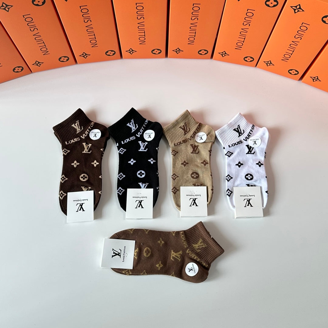Louis Vuitton Classic Short & Medium Pile Socks â€“ 5 Pairs Gift Set