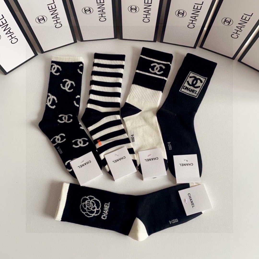 Chanel Mid-Length Pile Socks - 5 Pairs Gift Box