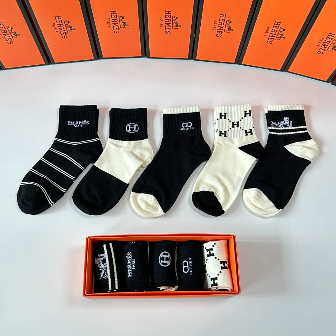 Hermes Mid-Calf Socks - Five-Pair Box Set for Fashion Enthusiasts