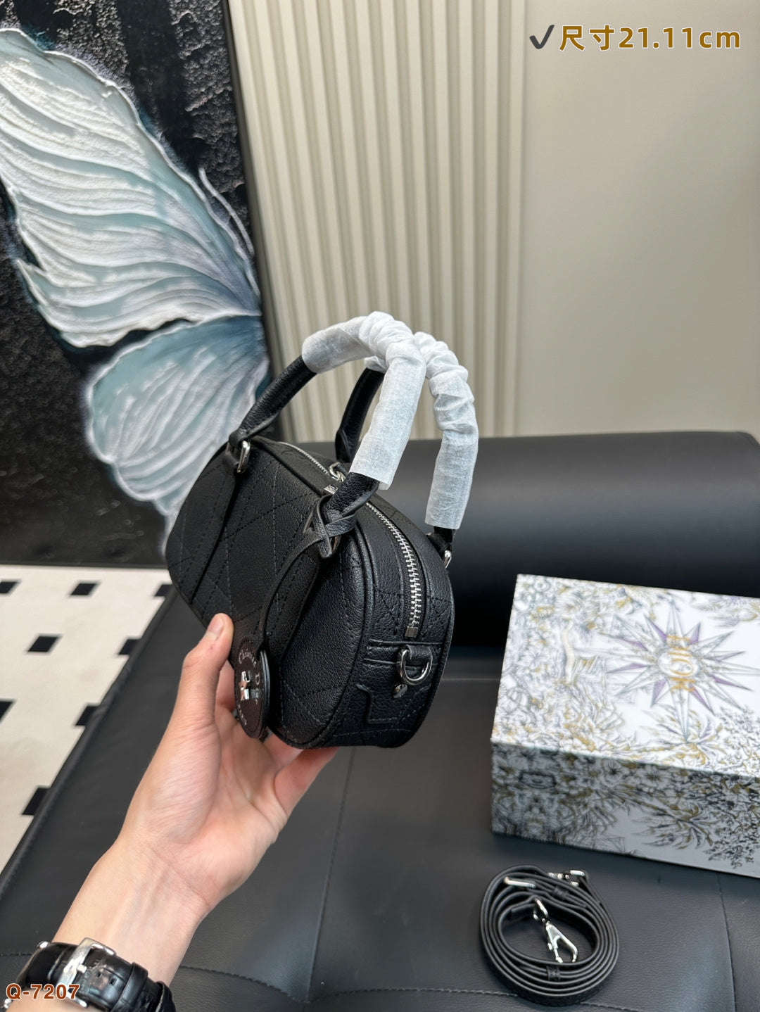 Dior Winter24 Groovy Small Bag - Stylish and Functional