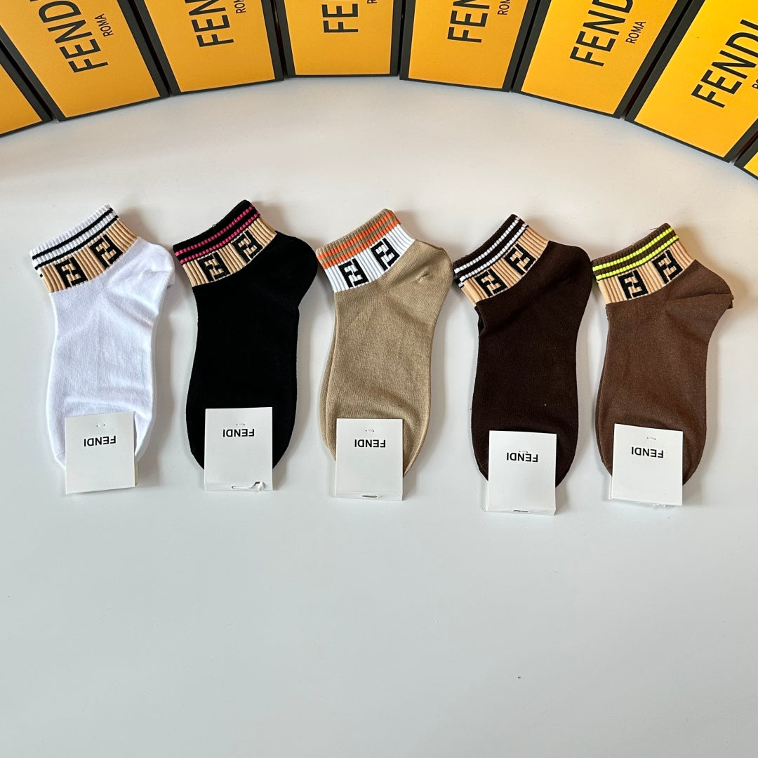 Fendi Mid-Short Socks â€“ Stylish 5-Pack Collection
