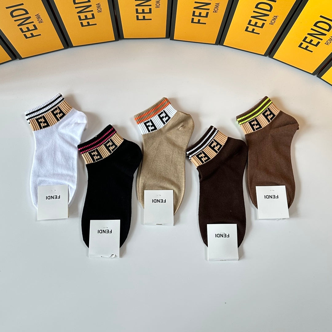 Fendi Mid-Short Socks â€“ Stylish 5-Pack Collection