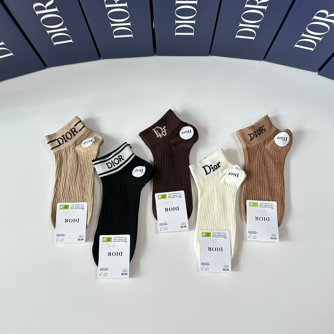 DIOR Medium & Short Pile Socks - 5-Pack for Stylish Fashionistas