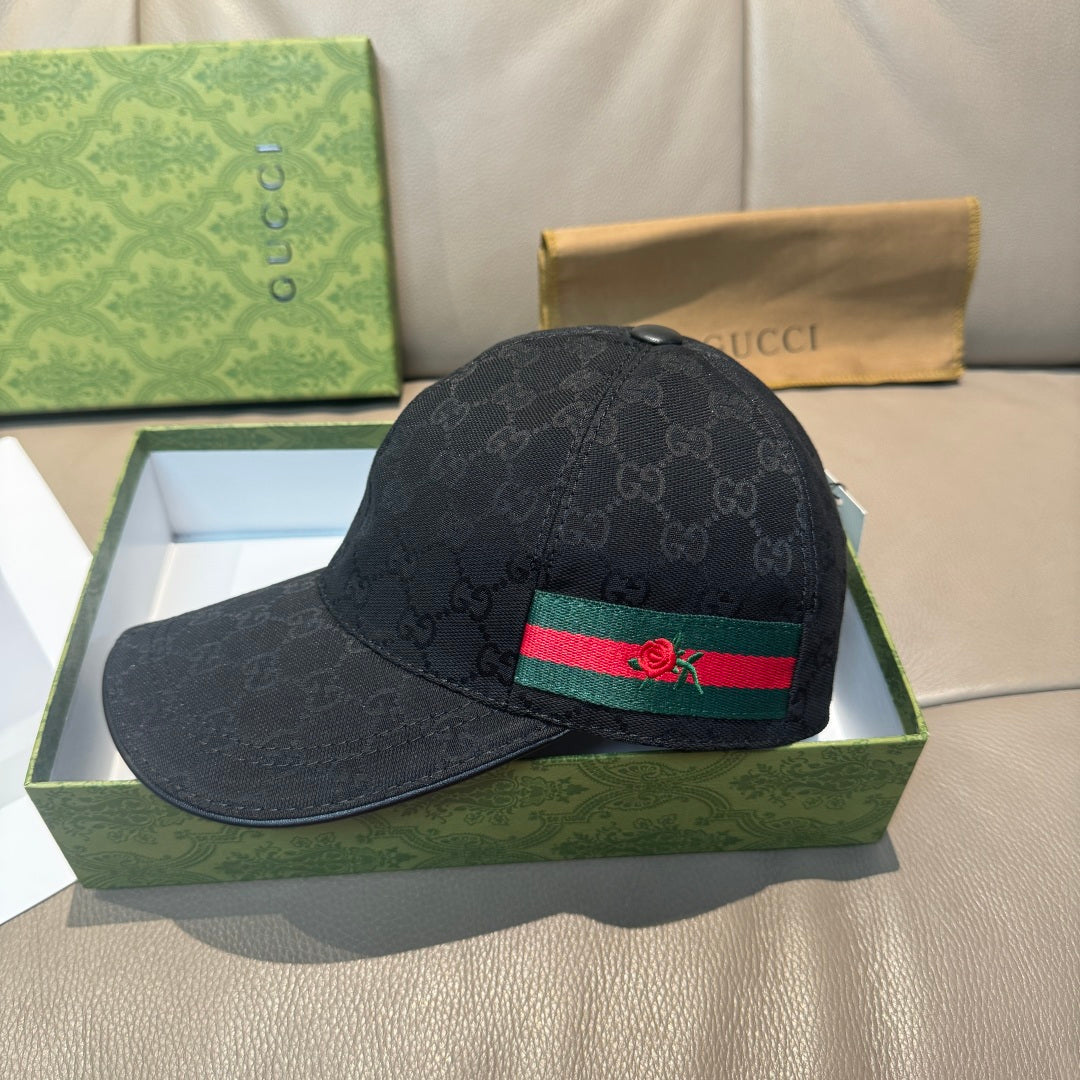 Gucci Classic Baseball Cap - Adjustable & Breathable Comfort