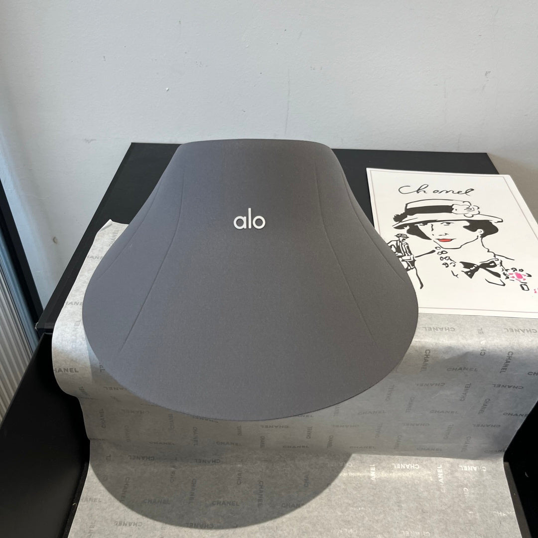 Trendy Alo Duck Tongue Hat - Stylish and Versatile