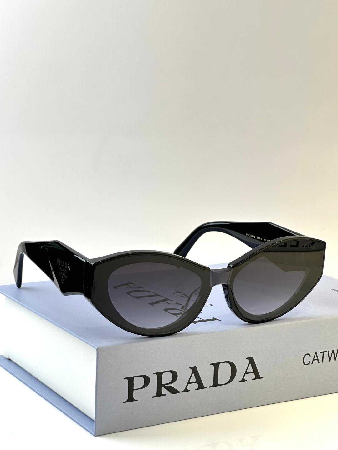 PRAD PR 203VS Stylish Cap - Perfect Fit and Trendy Design