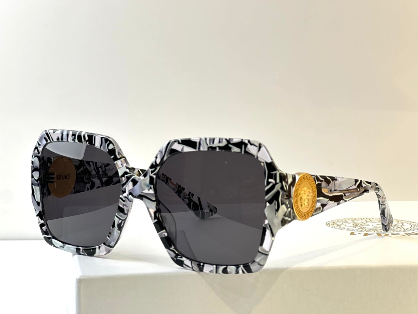 Versace 4453 Stylish Eyewear - Size 55-17-145