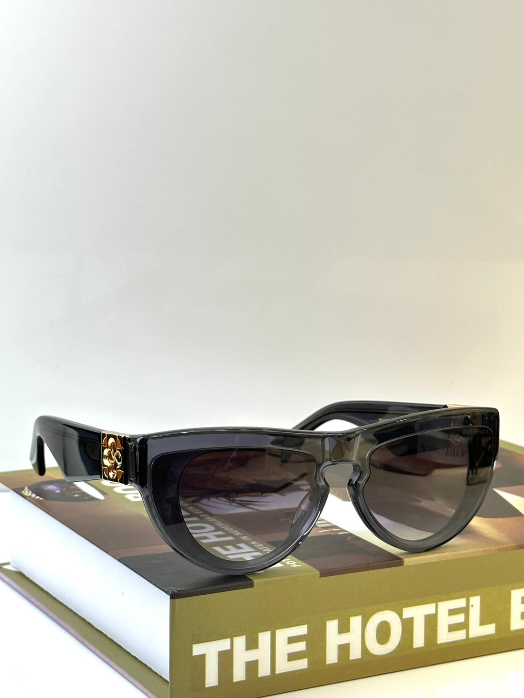 Burberry BE4422U Classic Cap - Fashionable and Comfortable