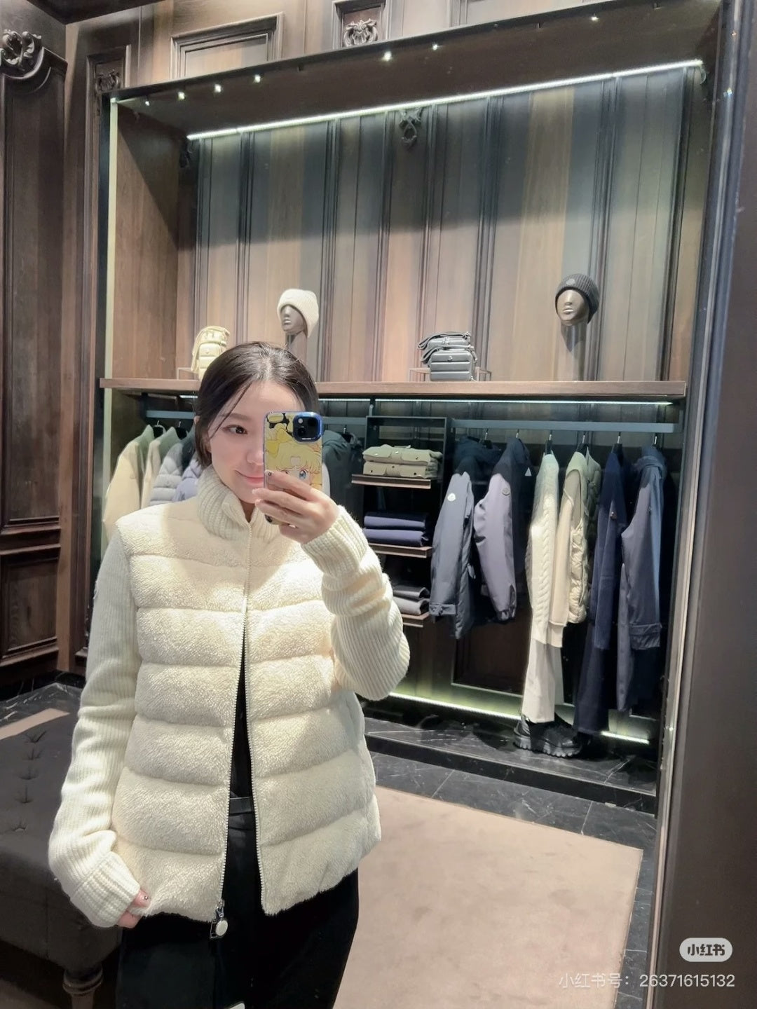 Moncler Women's Teddy Velvet Zipper Cardigan - Stylish Comfort in Pink, White, and Gray