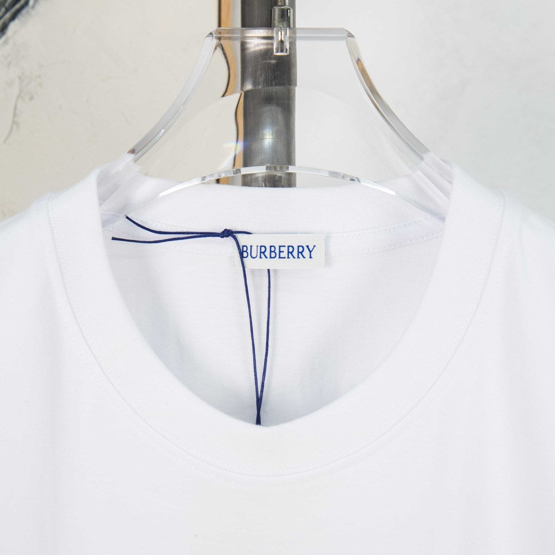 Burberry 270g Embossed Logo T-Shirt - Classic Short-Sleeve Design