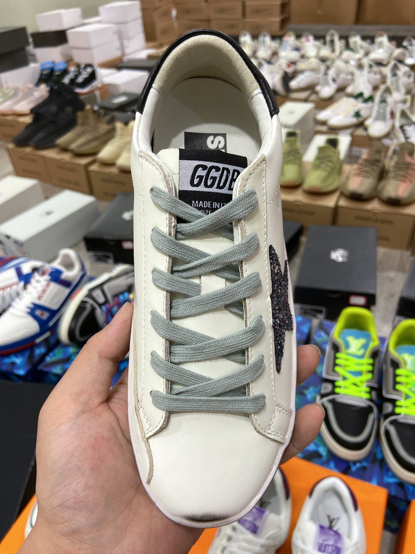 GGDB Golden Goose Super Star Dirty Sneakers - Celebrity Favorite