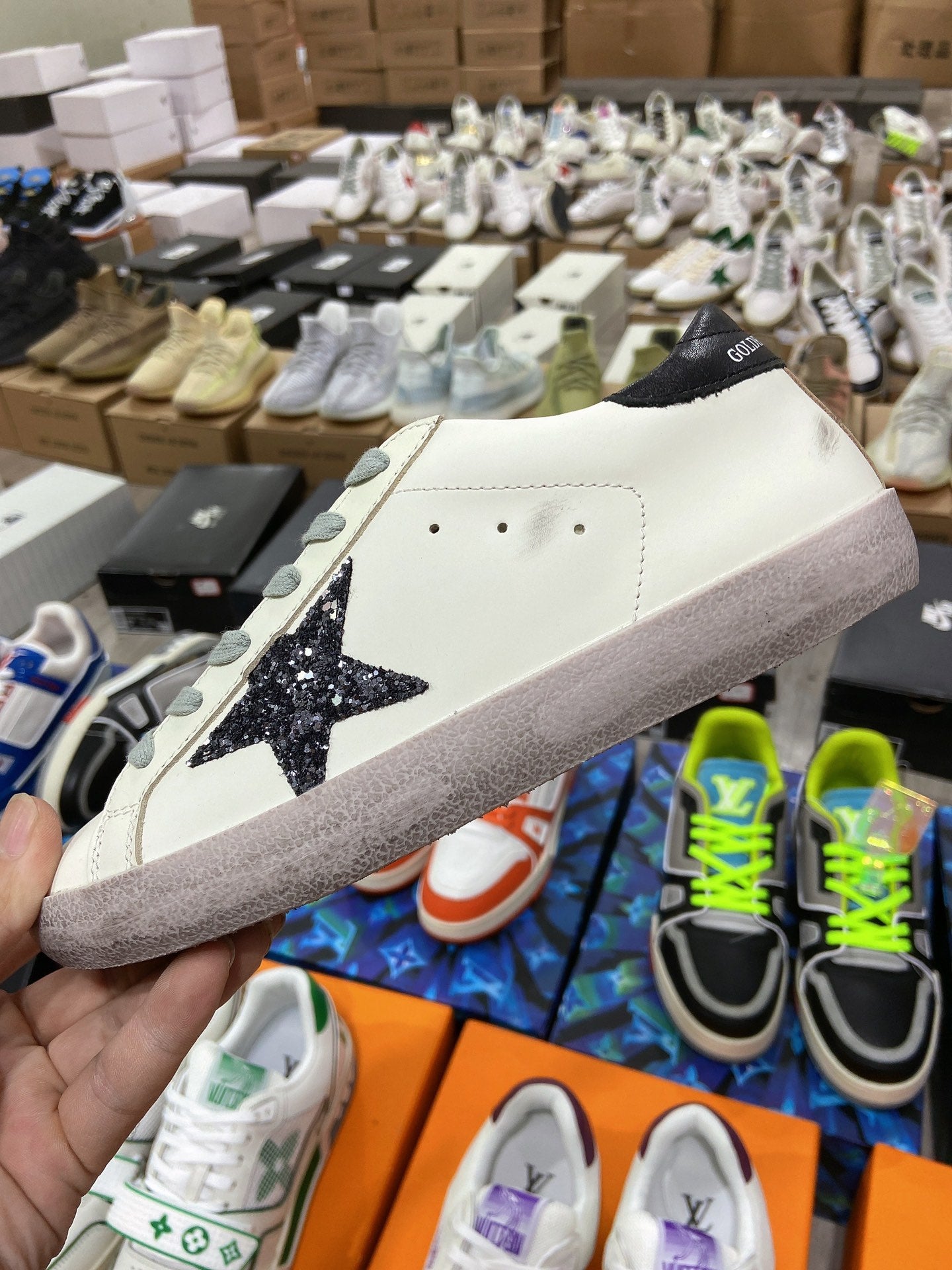 GGDB Golden Goose Super Star Dirty Sneakers - Celebrity Favorite