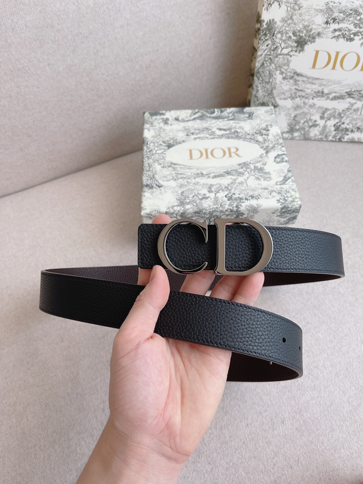 Dior Men's Casual Belt - Stylish and Versatile 35mm