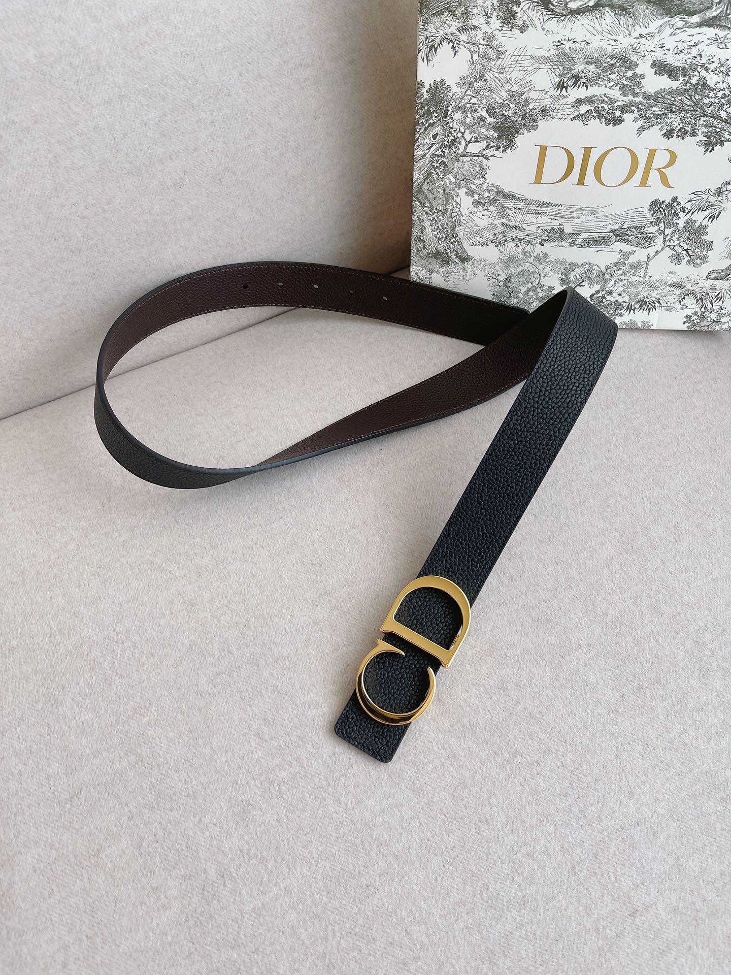 Dior Men's Casual Belt - Stylish CD Logo - 35mm Width