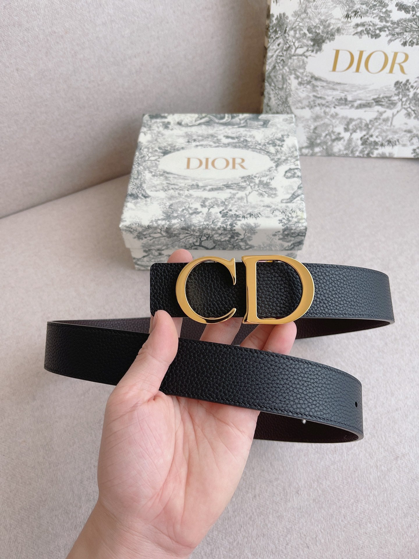 Dior Men's Casual Belt - Stylish CD Logo - 35mm Width