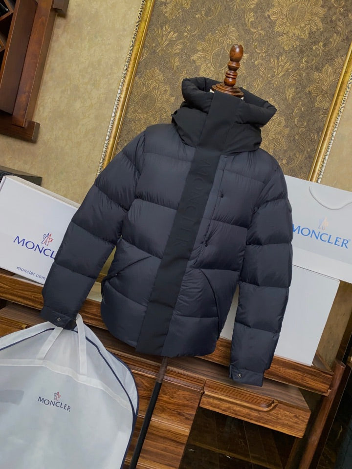 Moncler Madeira Down Jacket - Premium Goose Down, Stylish Unisex Design