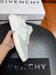 Givenchy Wing Low-Top Men's Sneakers - Luxury Style & Comfort