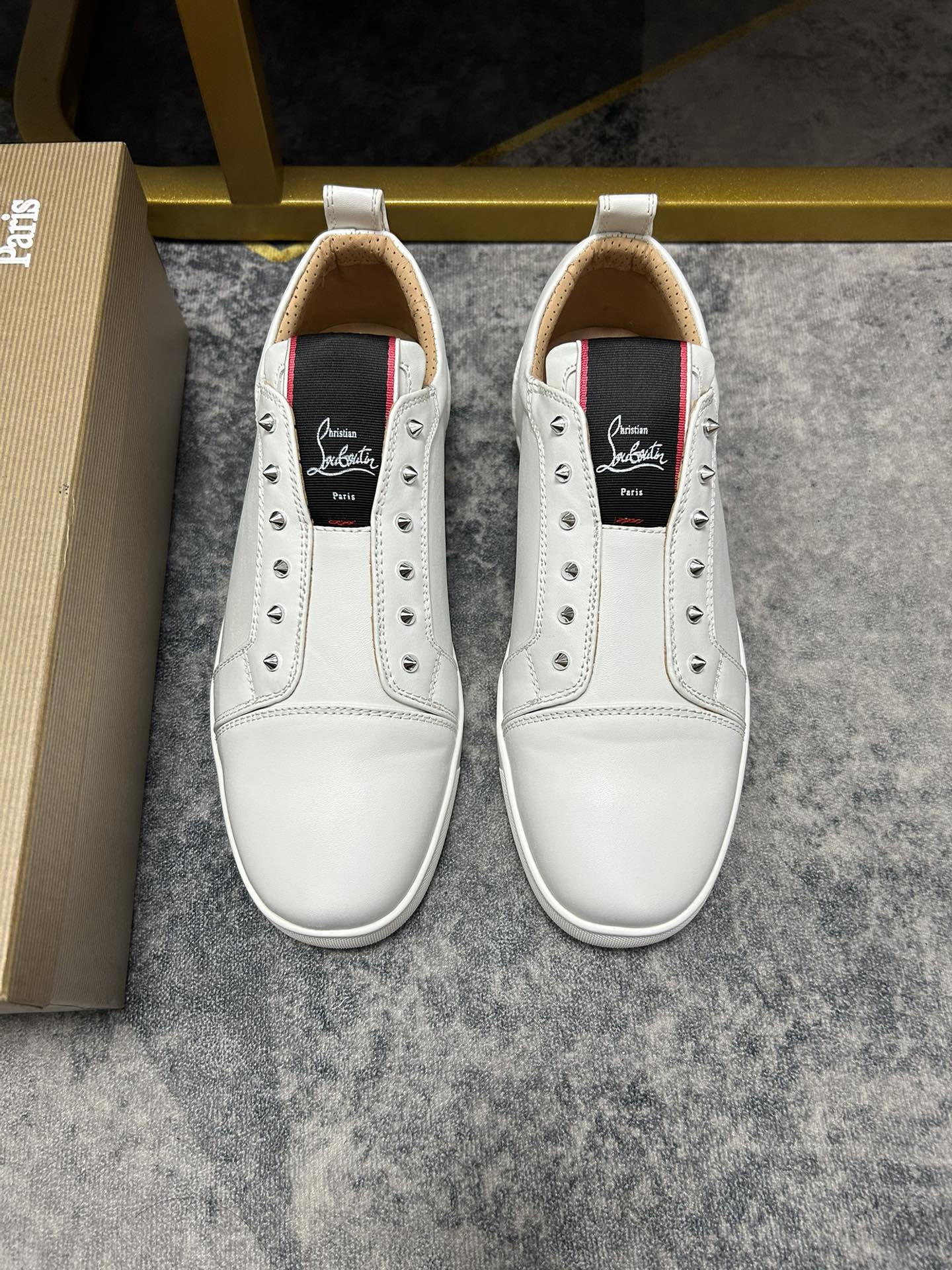 Customized Christian Louboutin Couples Sneakers with Red Sole