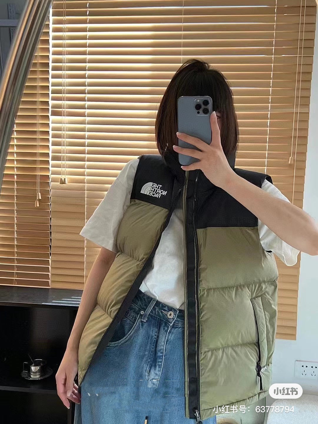 Vintage 1996 Classic Down Vest â€“ Stylish Insulation for Every Adventure